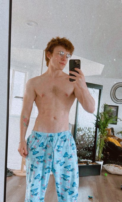 Rate my stitch PJ’s https://t.co/fGn3G5Jq01