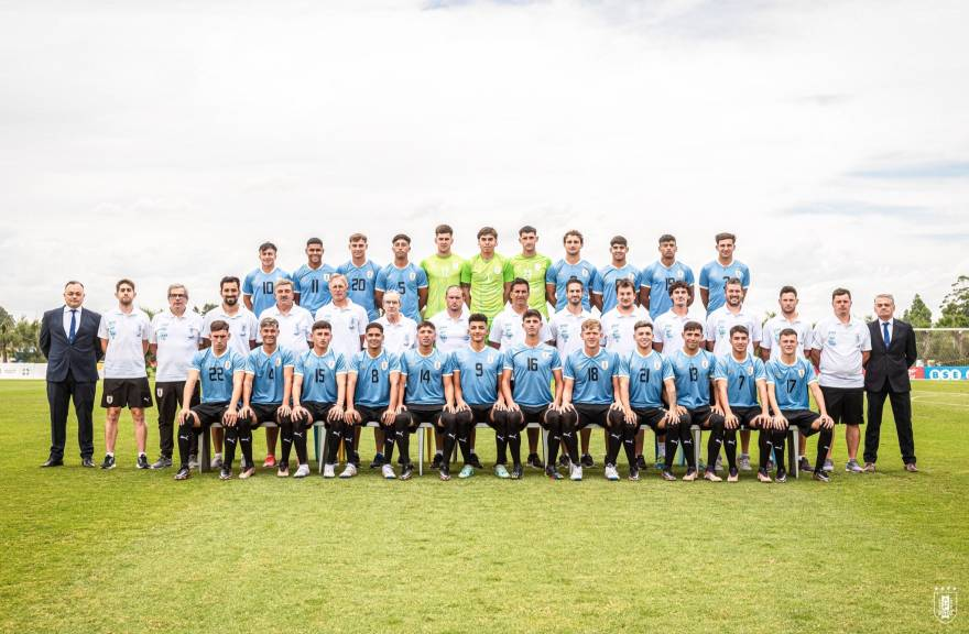 juvenil_soy's tweet photo. La Selección Uruguaya sub-20 comienza mañana su participación en el hexagonal final del Sudamericano de la categoría. Por eso, les traemos un hilo repasando las claves del equipo y sus situación en el torneo.

✍️@bautideleon https://t.co/x52yIQt1Yf