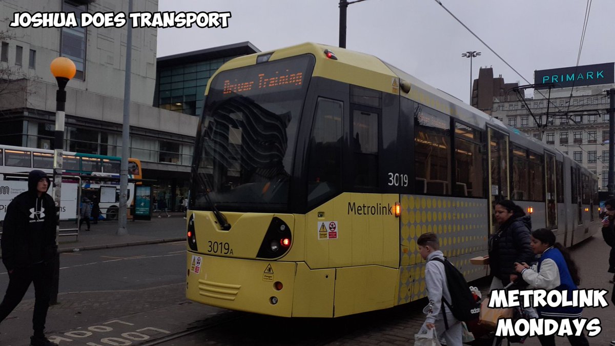 Todays #MetrolinkMondays features 3019 on Driver Training duties at Piccadilly Gardens.