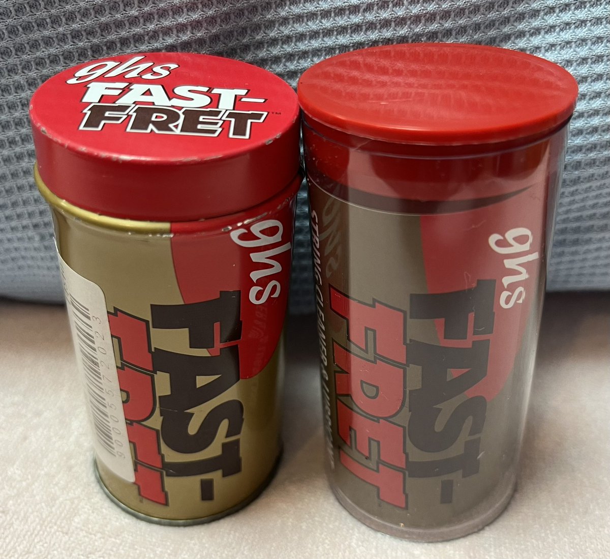 kento_kuraki's tweet photo. FAST-FRETをリピートしてるんだが、今回届いたやつは、できるところは全部コストダウンしました!って感じが潔いw
性能は落とさないでね🙏
これを弾く前と後に塗ると、弦が錆びにくくなるし長持ちするよ。
#ghs
#fastfret https://t.co/jX0284p0EK