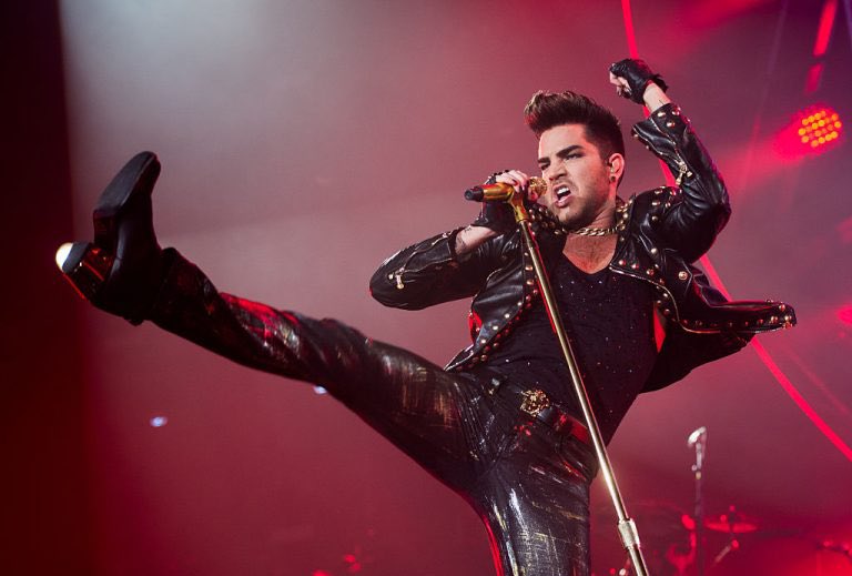 AlliehGlam's tweet photo. Goodnight! 🖤🖤 Credit to owner. Love this pic 😍😍 https://t.co/hoIFy6ogRW