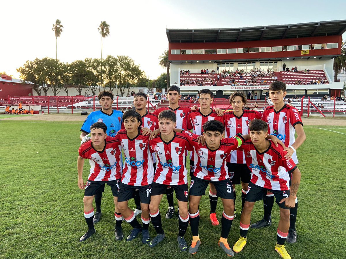 tvflorida's tweet photo. #LUNES de TERCER TIEMPO en vivo por TVF 📺
⏰ 21:30 salimos en vivo con todas las imágenes en exclusiva de una nueva participación de las selecciones #albirrojas en la Copa Nacional de Selecciones
🗣️ #Conducen José Fidel Díaz y José Andrés Zipitría
https://t.co/GzIssgmWIw https://t.co/P026M5hwEs
