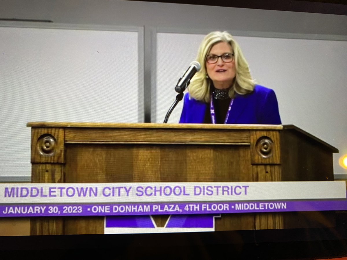 DebSmithTeacher's tweet image. Congratulations @d7houser on being named the next superintendent of @MiddletownOH! 💜#MiddieRising
