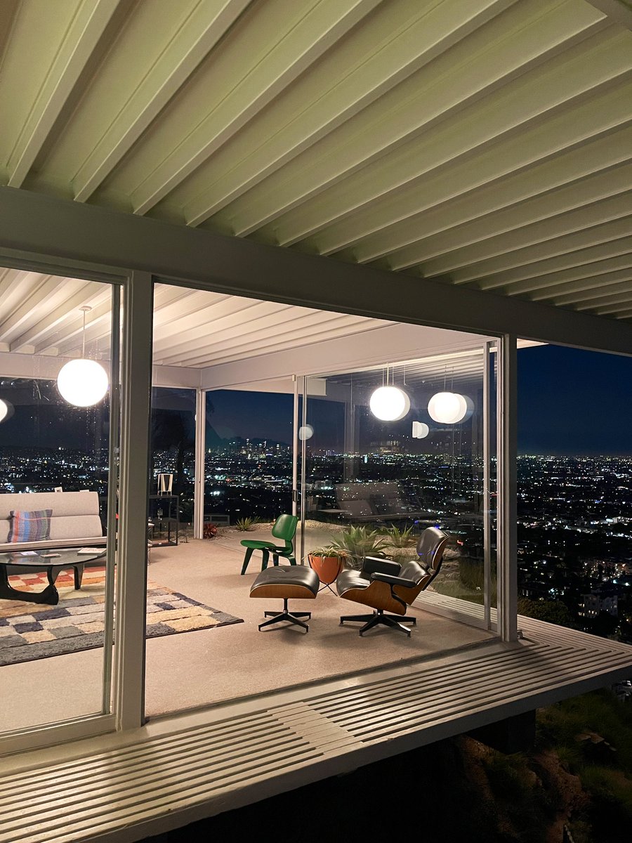 myleswagner's tweet photo. Fulfilled my dream of visiting the Stahl house last weekend 🌆 https://t.co/NHyzQPjxnc