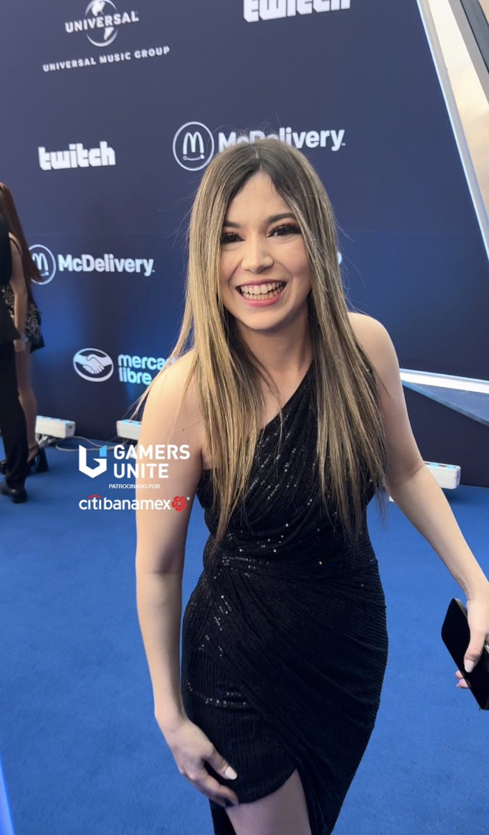 GamersUniteMX's tweet photo. LA Rivers presente como nominada a streamer revelación. 🏆⚡️ Bien merecido subir al escenario con todos, el premio también es tuyo. 👊🏻🔥

#esland2023 #esland #premiosesland2023 #rivers  @samyriveratv https://t.co/vZVe1zIeEk