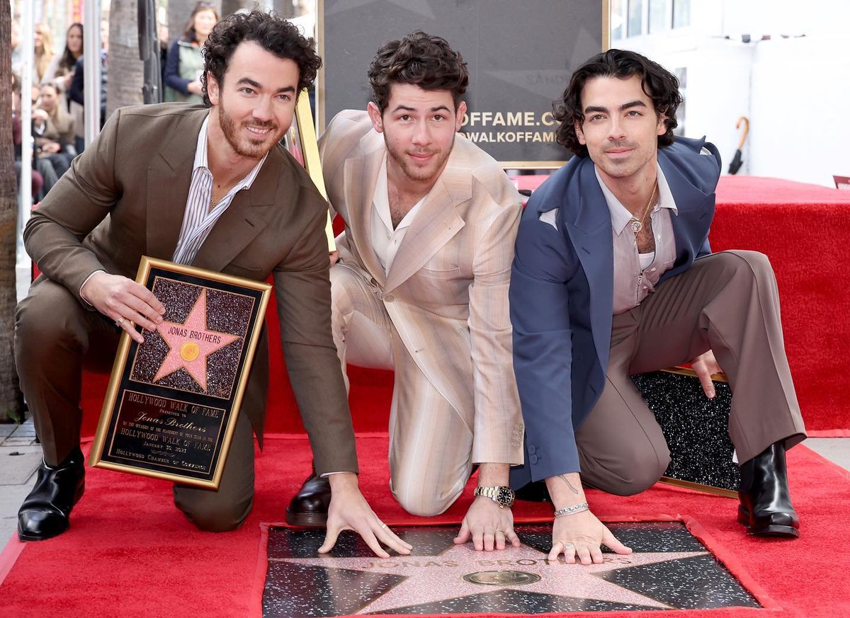 jaredbc's tweet image. Spider-Man: No Way Home (2021)
@jonasbrothers