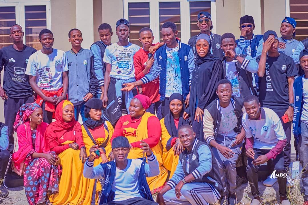 Danumma40's tweet photo. #ALHAMDULLAH #CONGARATULATION #CSC ISC #@GRADUATE 🎓 https://t.co/b2fO2wNPCl