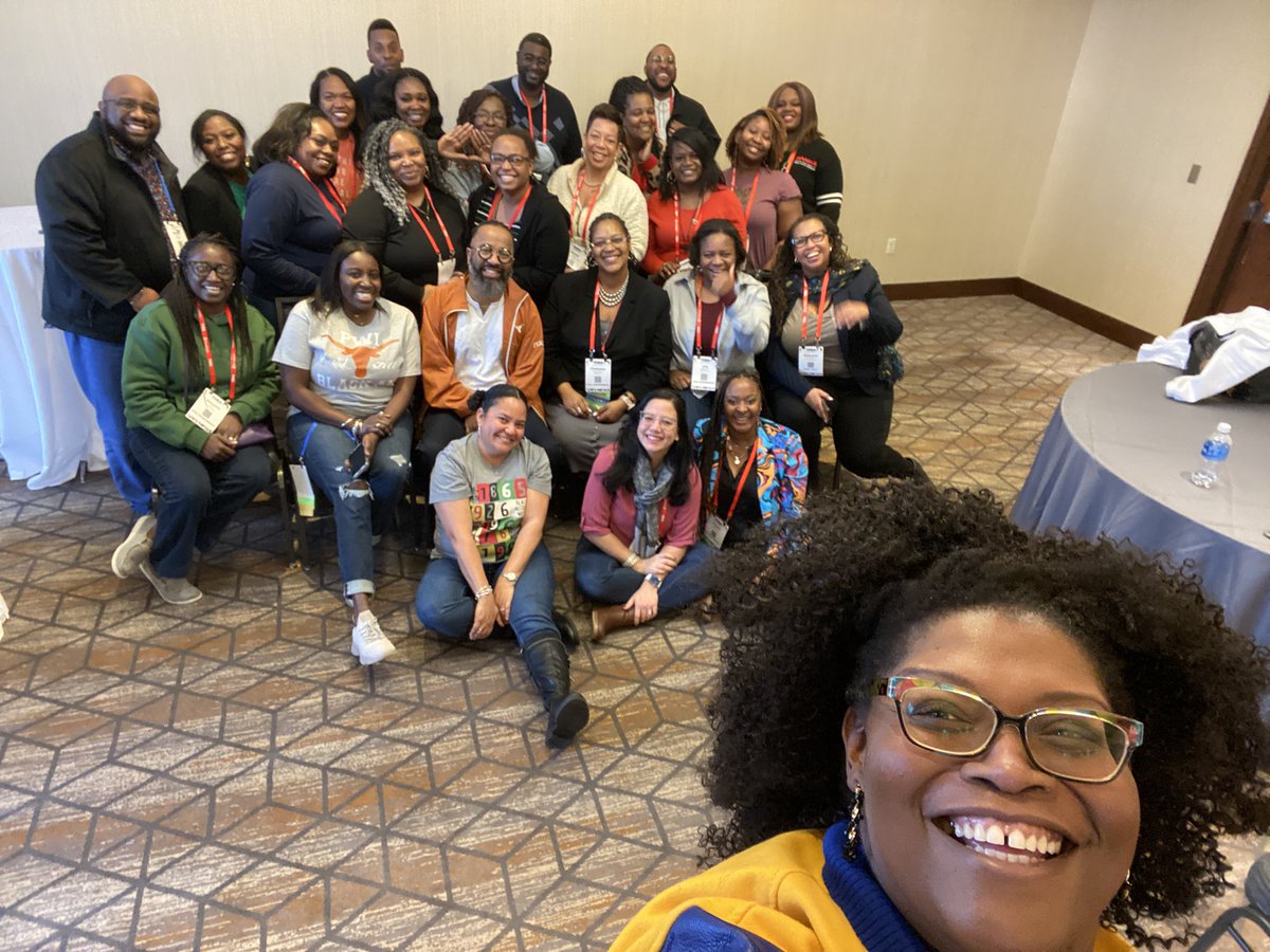 Apparently I’m out of practice with taking selfies 😆 Thanks for your patience.
Professionals of Color in #EdTech at #TCEA23