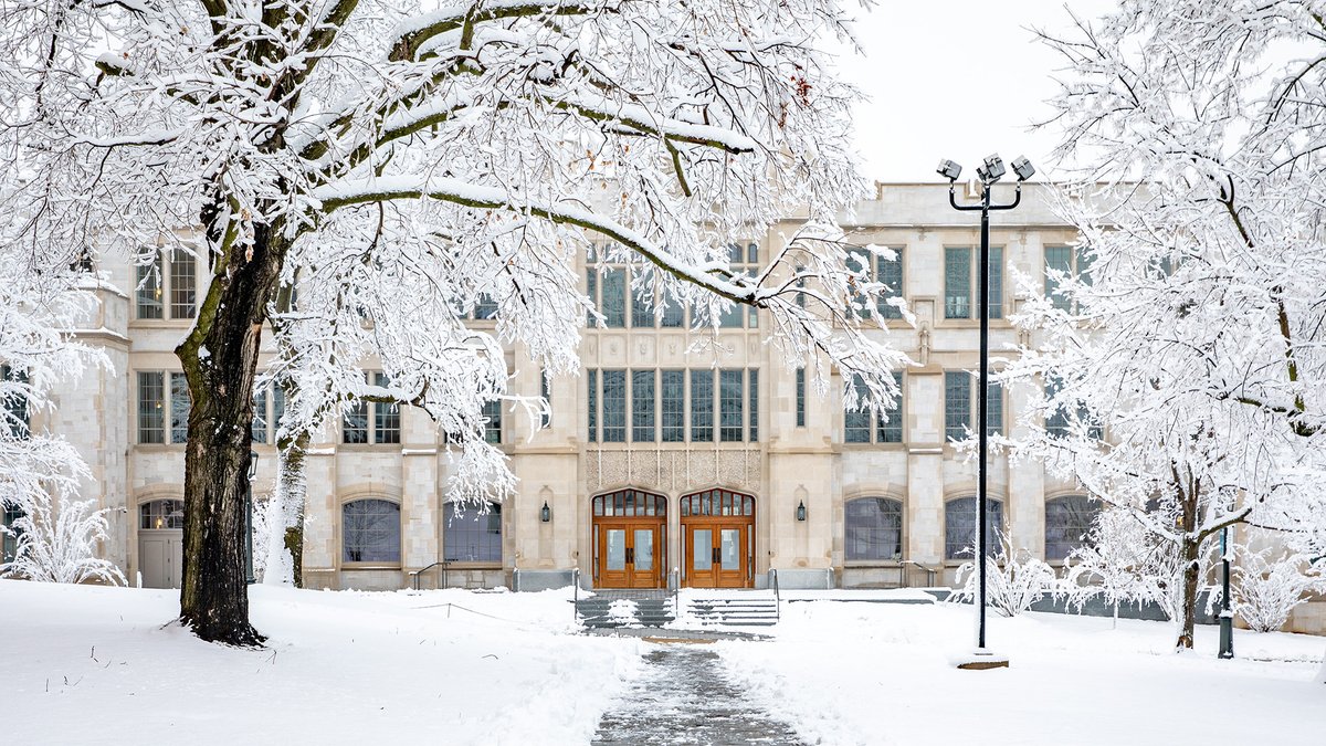 Due to inclement weather, <a href="/UArkansas/">University of Arkansas</a> will be closed Tues, 1/31. @uarkITS, Blackboard Help, <a href="/urecarkansas/">UREC</a>, Dining, @ArkansasUnion &amp; Mullins Library will operate with reduced hours. Razorback Transit &amp; SafeRide will not be in operation. More info ➡️ bit.ly/3kJr0Xw
