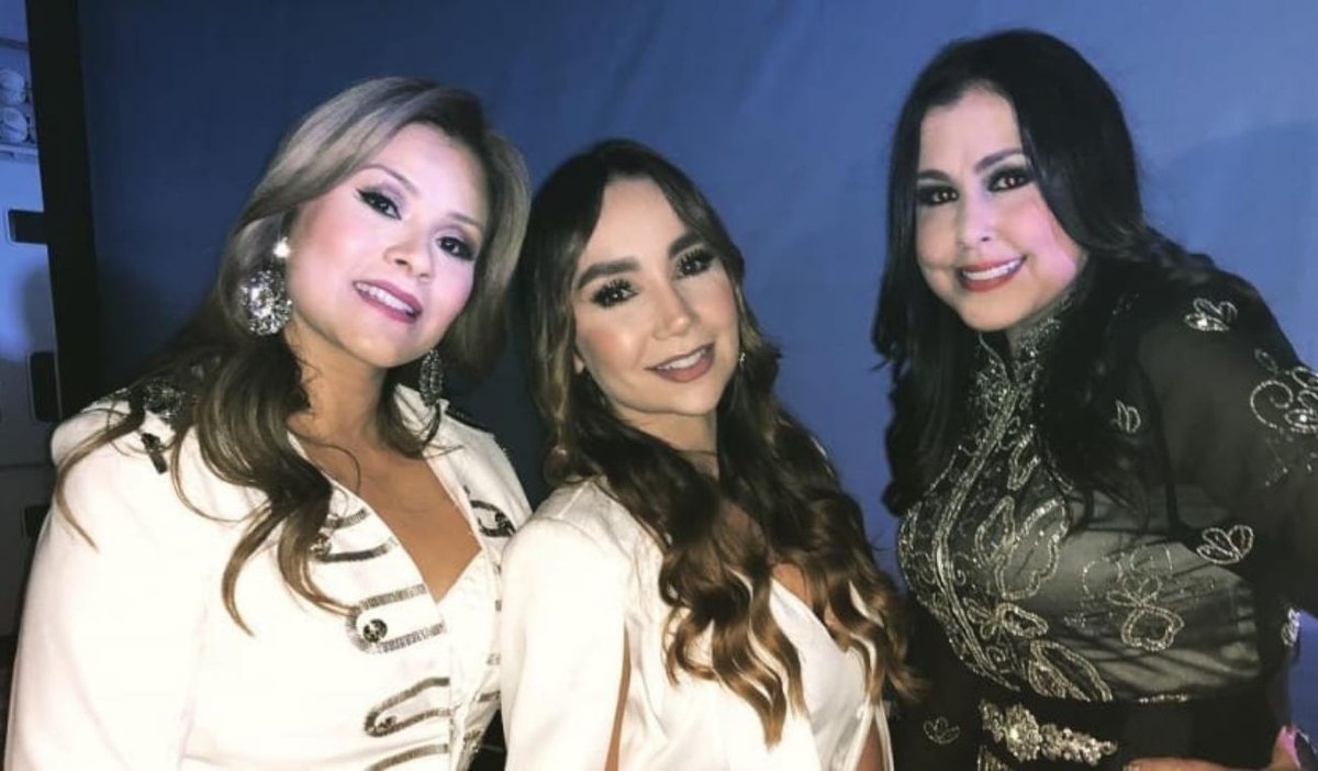 LaMega's tweet photo. Reconocida cantante de música popular sufrió un accidente: "Estamos vivos de milagro" https://t.co/7Mhyiu74XP https://t.co/sj5I53lyhQ