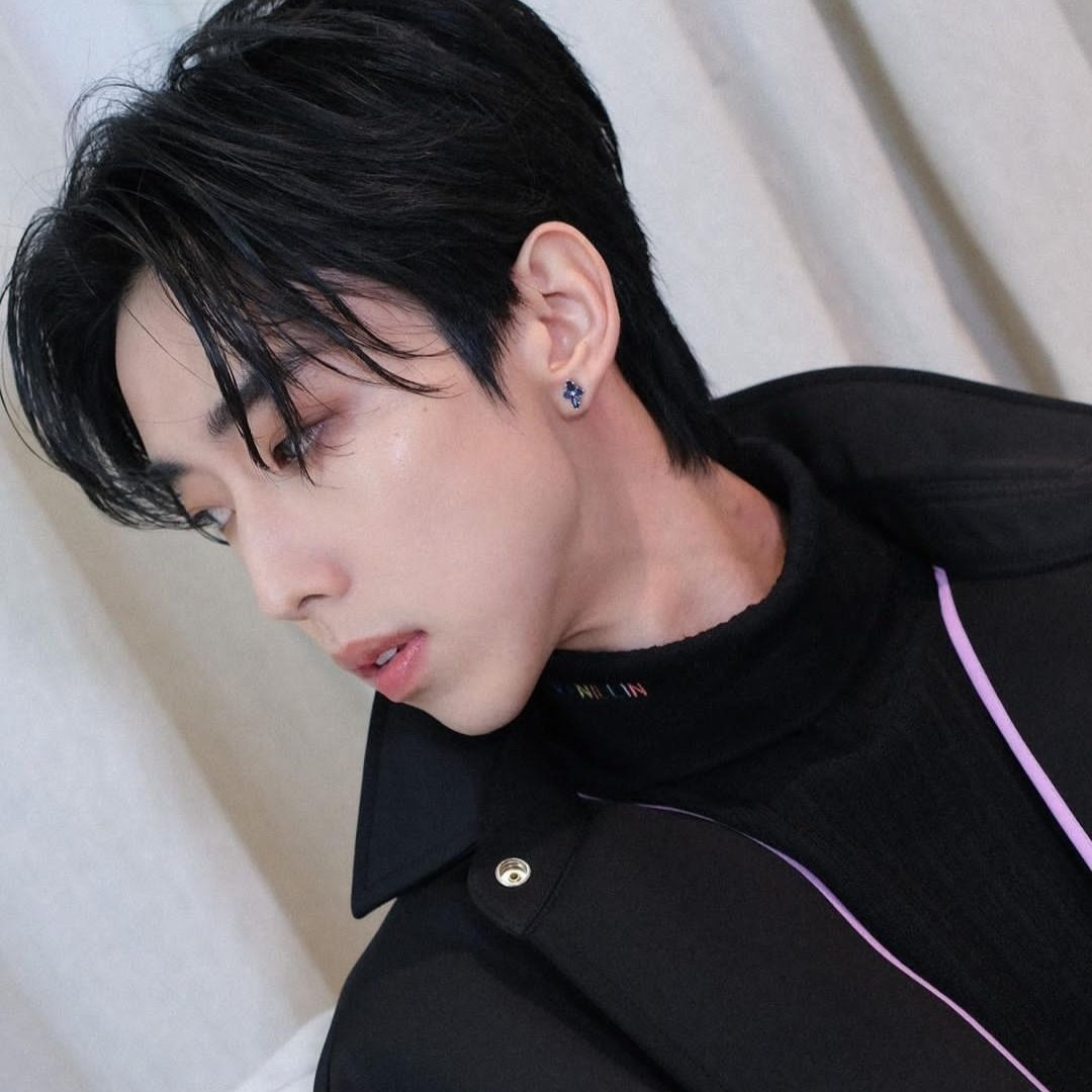 Paradise5789's tweet photo. หล่อขนาดนี้ได้ยังงายยย🖤🫵🏻
ดุดัน ไม่เกรงใจใคร จี สุพัด ผัดสัว
#saveG #sgsupatt #STANDUNDER https://t.co/swXDiSRIEj
