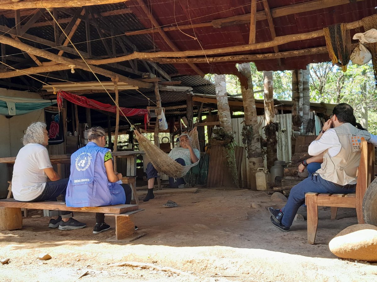 UNFPACostaRica's tweet photo. Visitamos territorios indígenas de China Kichá, Salitre, Cabagra, Térraba y Yimba Cajc (Rey Curré). En este último nos reunimos con organizaciones representativas del pueblo #brunka tanto de Boruca como de Rey Curré, para escuchar su situación actual (2/3) https://t.co/syCE5SxoyY