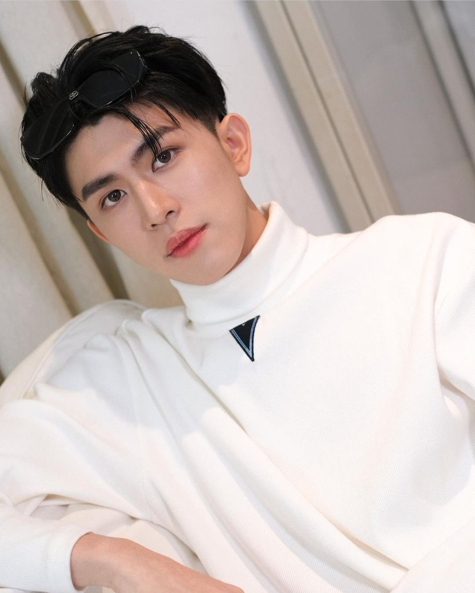 Paradise5789's tweet photo. น้องหล่อมากค๊าบบบ🤍
ฉามขวบฉองเดือนแย้วววว
#saveG #savesaisawat #STANDUNDER https://t.co/BkP6l4o3Am