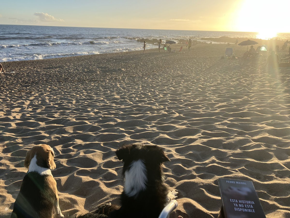 <a href="/AlgortaNacho/">Nacho Algorta</a>, ¿ya armaste la música de la canción “colombiana” (así la bauticé) de <a href="/MairalPedro/">Pedro Mairal</a>?

Ponte pillo, Bro.