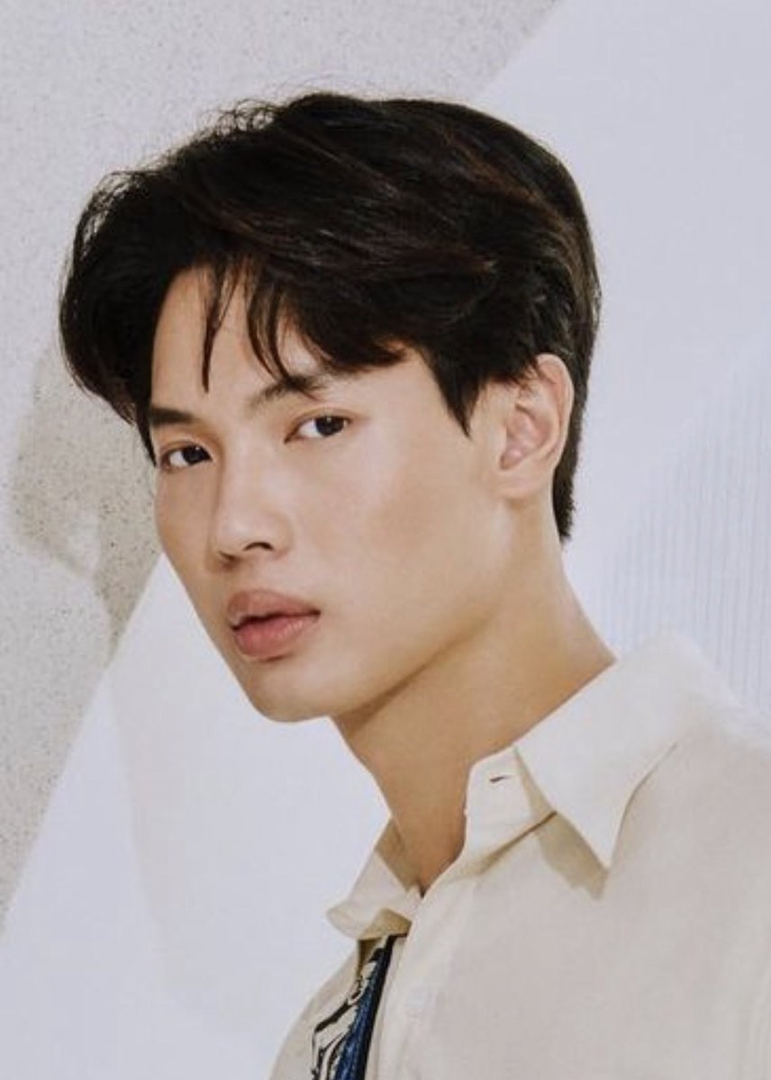 TrendforwinTH's tweet photo. 📌 ฝากรีทวิตค่ะ [31/01] 📌
ถ้าถึง 2,000 รีทวิต จะได้คะแนนโหวตเพิ่มอีก 6,000 คะแนนฟรีๆ เพื่อใช้โหวตให้พี่วินค่ะ วินเทรนขอฝากด้วยค่า ฮึบๆ
Please retweet this post ka

โหวต: https://t.co/dOrqDBNVjy

#winmetawin
#STARLIGHTAWARDS 
#STARLIGHT2023XWinMetawin https://t.co/EeDKB2aiu6