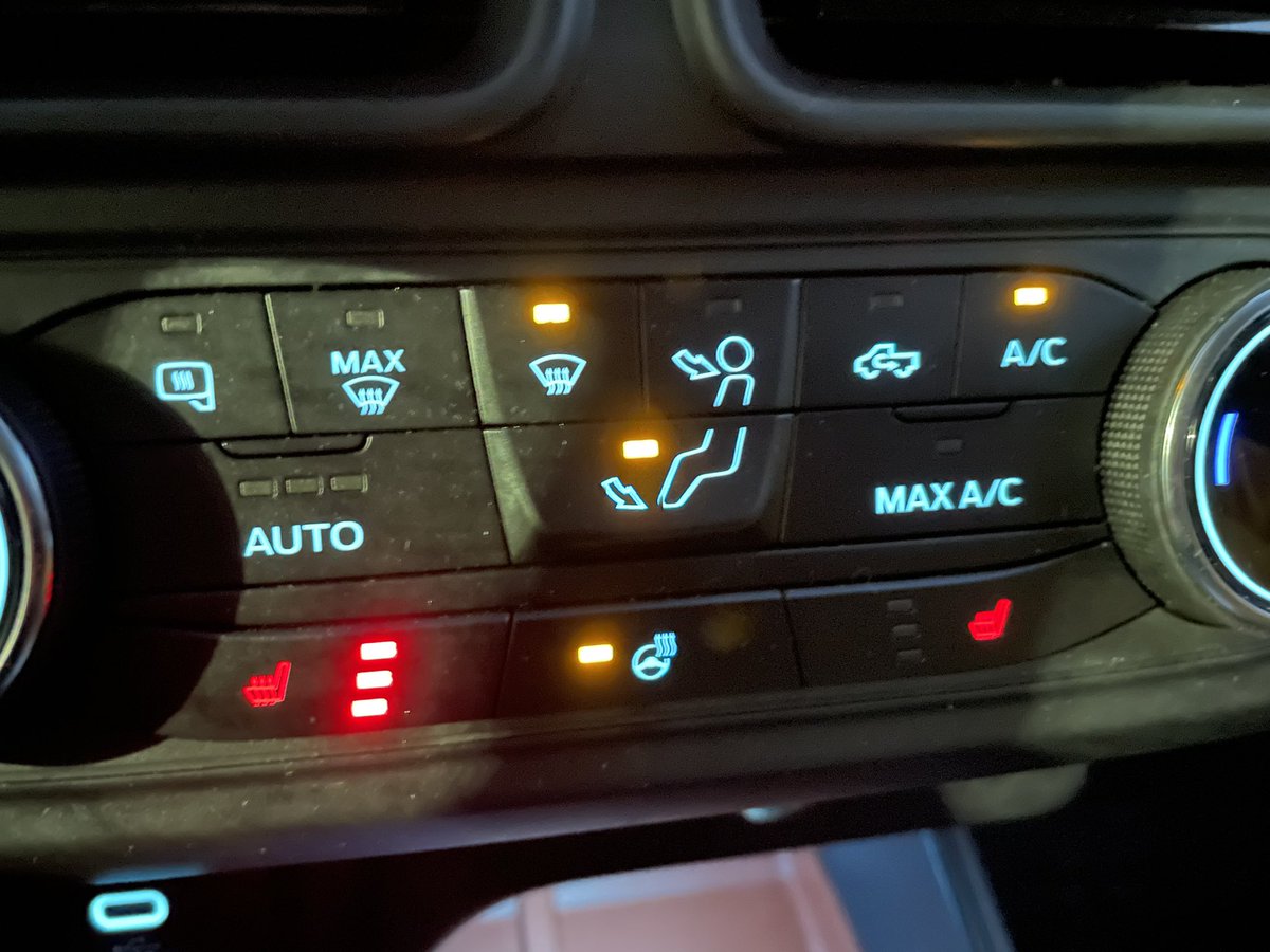 TroyKlessTV's tweet photo. Super #Klessed my new truck has heated steering and heated seats on days like today https://t.co/DrMBDokbDl