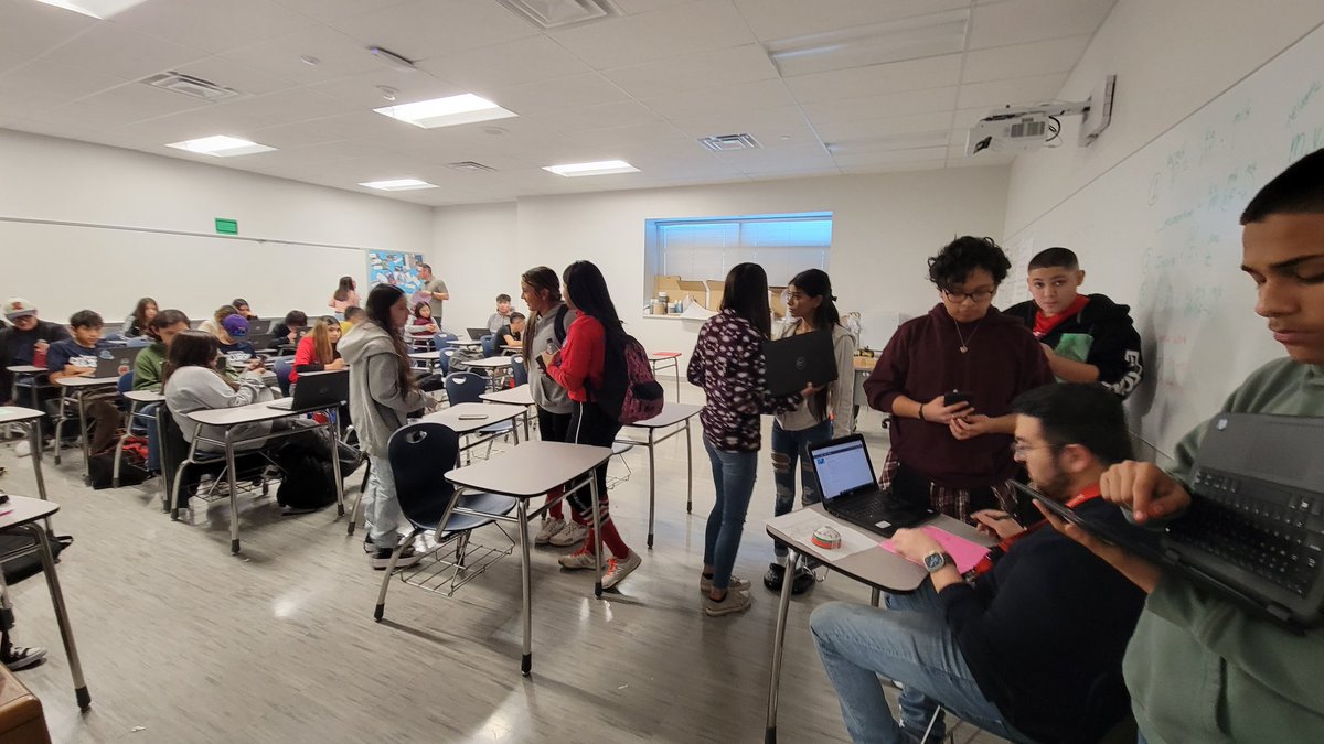 Great turnout today for afterschool HB4545 Social Studies tutoring. Great job Bulldogs 👏  <a href="/Socorro_HS/">Ignacio Estorga</a>