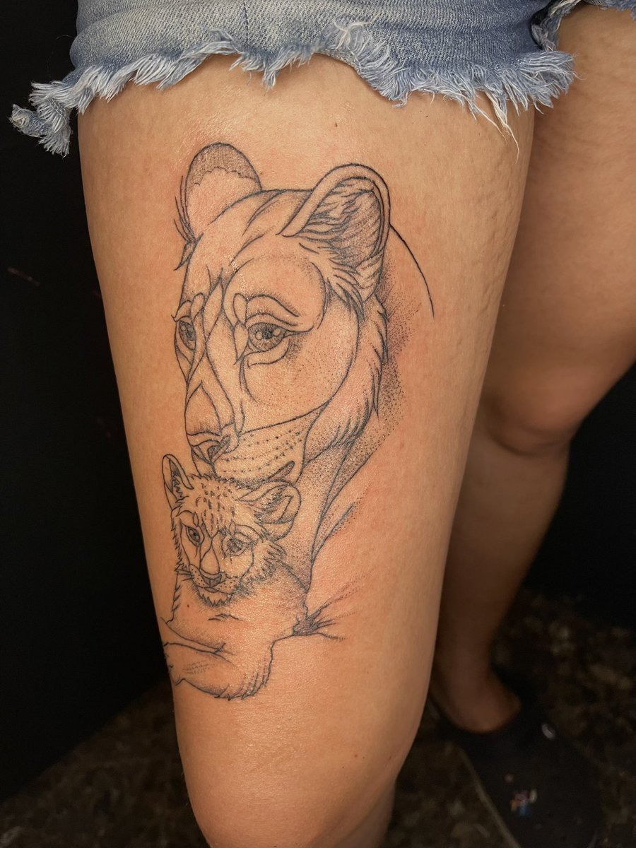 chuloMtzTATTOO's tweet photo. Gracias por la confianza! @vaaleens2 @pinche.studio
#graciassiempre #tattoosliners #Tattoos #blackwork #blacktattoo #barridos #barridosdelicados #dotwork #dotworktattoo #puntillismotattoo #puntillismo #familytattoo #familia #hijostattoo #tattoosliners #tattooarg #tattoosexis https://t.co/SegThJEuVA
