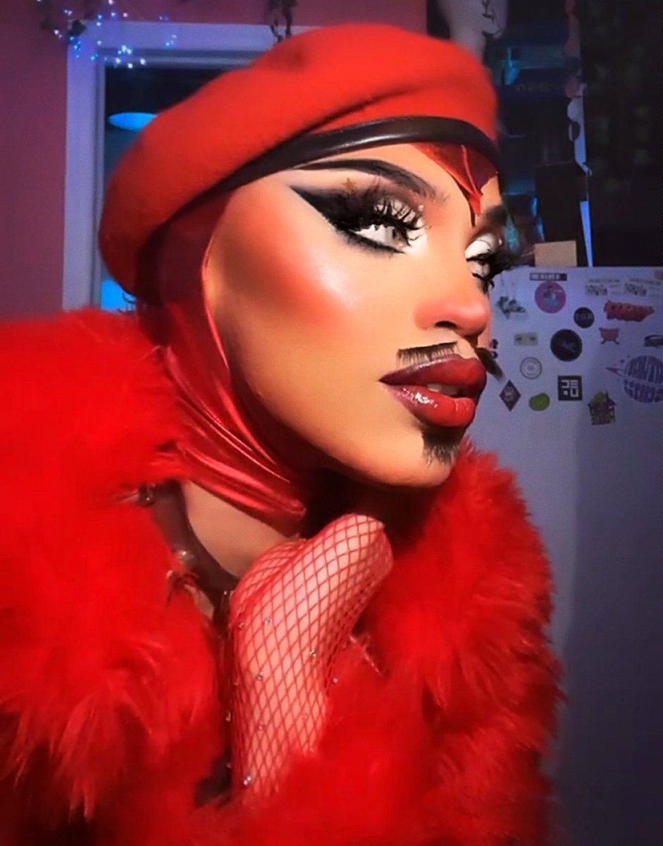 theejuicylove's tweet photo. Call me Juteux, itβs French for Juicy #justlashes https://t.co/CbUH1PyhaZ