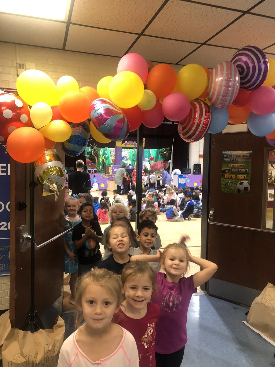 Jones Kinders are ready for OneBookBlitz!
#RESroars