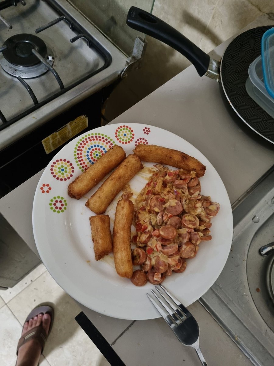 JoseLemus_'s tweet image. Salchichas encebolladas con pimentón y queso crema #mepro