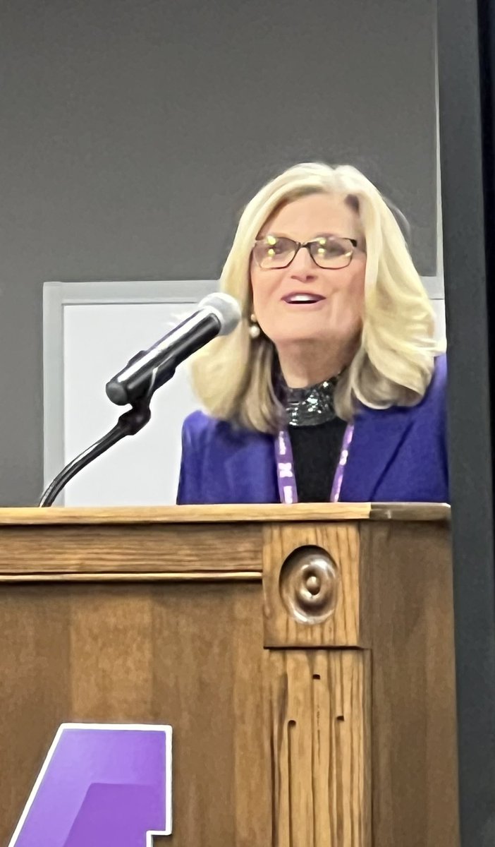 JoniSextonDLS's tweet image. Congratulations to @d7houser for being the first woman superintendent for @MiddletownOH! I appreciate your positive leadership! #MakeYourMove #MiddieRising