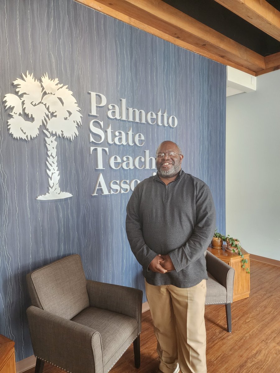 WayneMcRae2's tweet image. This weekend I had the opportunity of being part of the interviewing committee for the Palmetto State Teachers Association. The committee interviewed some of best teachers in the state, for the opportunity to win a scholarship.  #PSTA,#Eductors,#KeepProgressing.