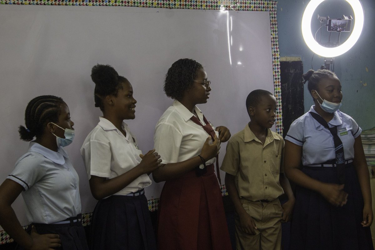 ghs_robotics's tweet photo. The Glenmuir High School Robotics Team visited Tollgate Primary  on December 15, 2022. We had a fun and engaging learning session with the students and also the teachers.🙃💫

#glenmuirhigh #glenmuirrobotics #ftcrobotics #ftcjamaica #firsttechchallenge https://t.co/Zc4xDvfUQA