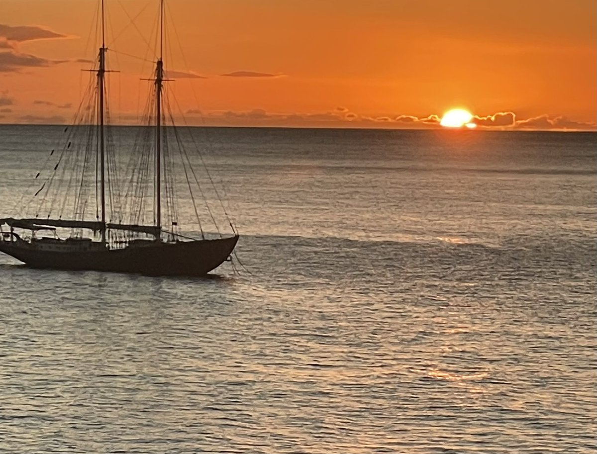 Marmitegirl's tweet photo. Oooo Barbados your sunsets are gorgeous https://t.co/pnnL4ctwOj