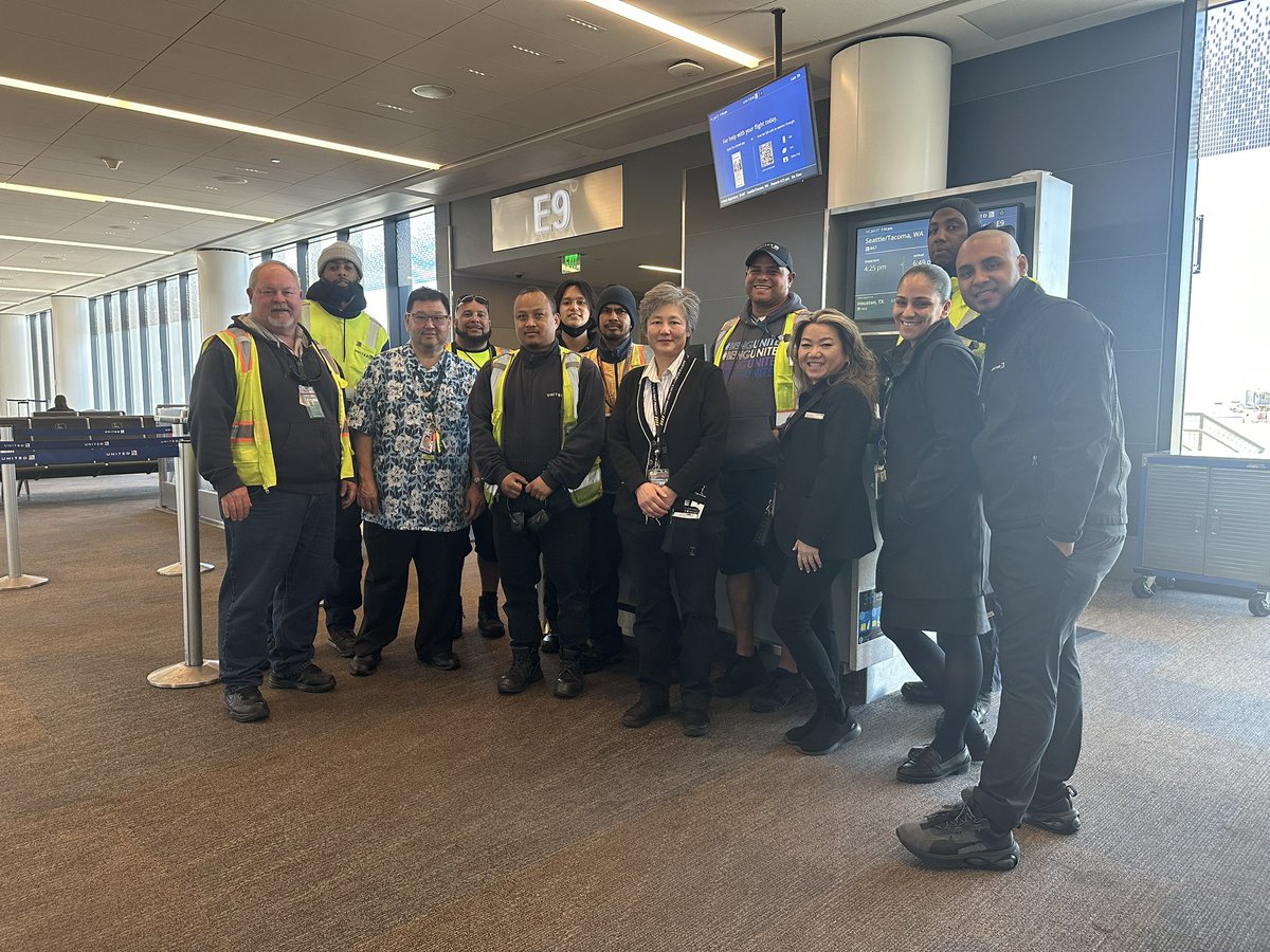 Another successful week here at SFO. These guys really are rocking and delivered an outstanding performance!! So proud of both E9 and E5 team ✌🏻✌🏻✌🏻🎊🎊 #sfoaccelerategate <a href="/KevinSummerlin5/">Kevin Summerlin</a> <a href="/MikeHannaUAL/">Mike Hanna</a> <a href="/Glenwick2/">Glen-wick</a>