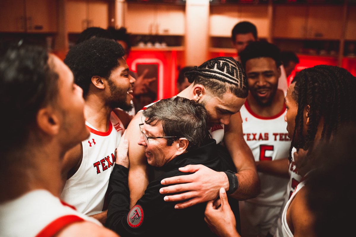 TexasTechMBB's tweet photo. We’re not crying, that’s just West Texas in our eyes. https://t.co/sNcu1FOviC