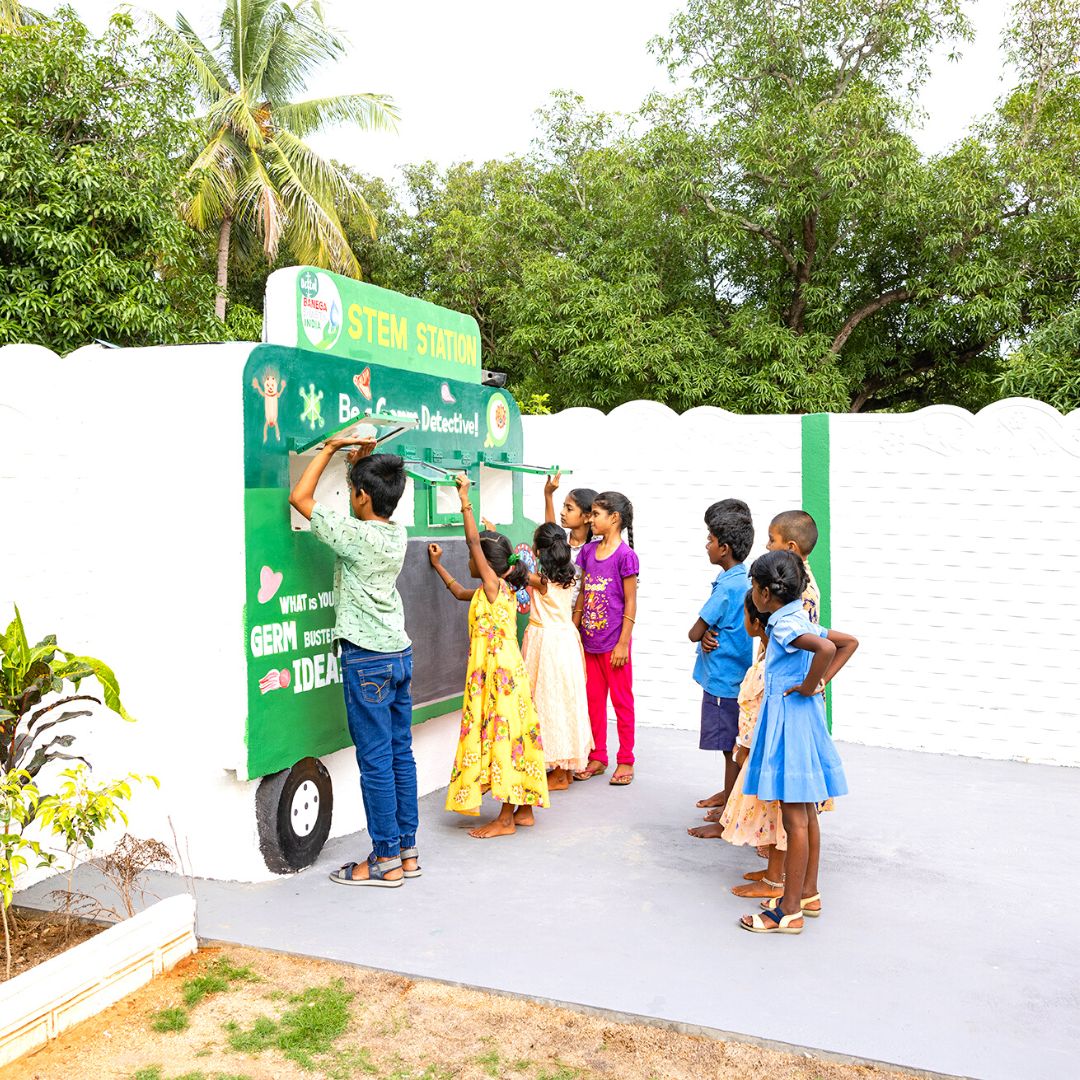 Hygiene Play Park in Aragonda is a place for #children to play and learn about the best #hygiene practices. The park has been built under a philanthropic collaboration between Apollo Foundation's Total Health & Reckitt India. @DettolIndia @banegaswasthind #ngo #awareness