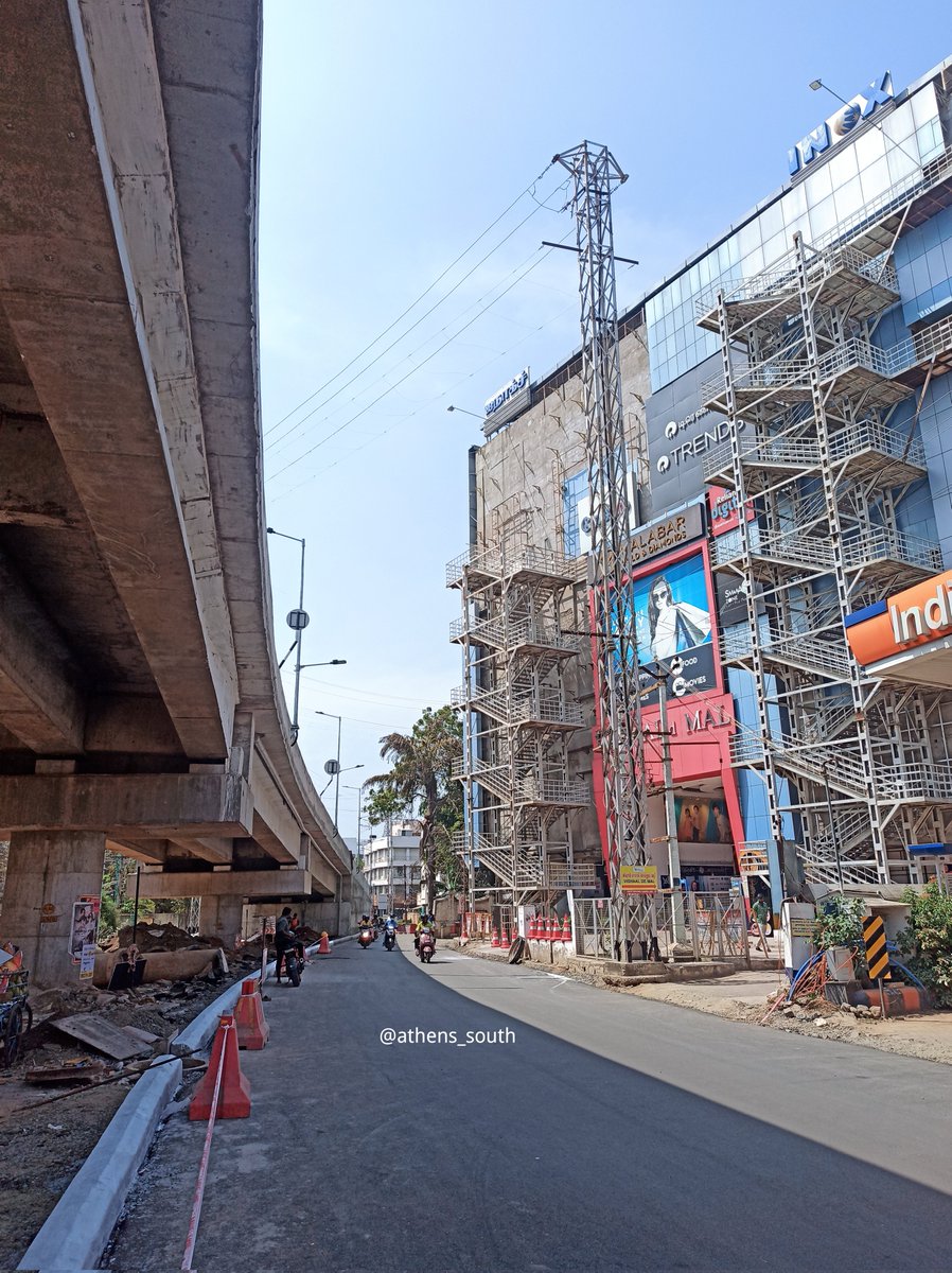 uskumar1301's tweet photo. Vishal D mall Road 🎉
#Madurai #Templecity #NH785
#Vishaldmall https://t.co/K0844sxR7f
