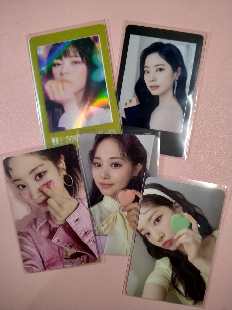 eunkyeong_ah's tweet photo. umuwi na silaaaa, tysm @gwsncart hwhwuwhshs lab u beri mats for the sandwich packaging of the pcs and freebies😙
pano mo alam peyborit kuler ko ang bayolet 😡
#fromrain https://t.co/qkir7fFXwm