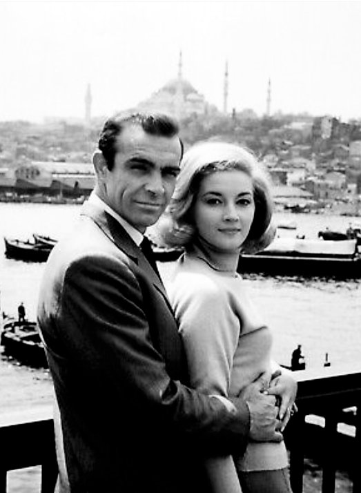Happy Birthday to Miss Daniela Bianchi (Bons baisers de Russie) 