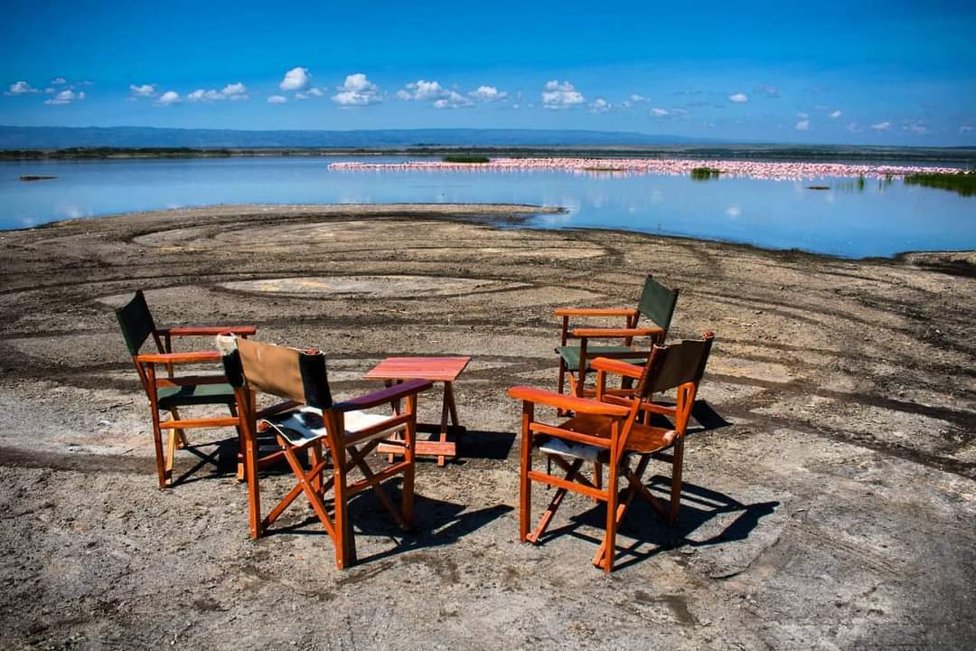 SyvetSafaris's tweet photo. Round up your friends and take a group trip to Tuliza Cottage. 

An opportunity to experience the sound of silence and the art of doing nothing other than that of relaxing.

Rustic yet modern. Right on the shores of L. Elementaita. 

📞0707502348/0708826877 https://t.co/IhK7NAIf7X