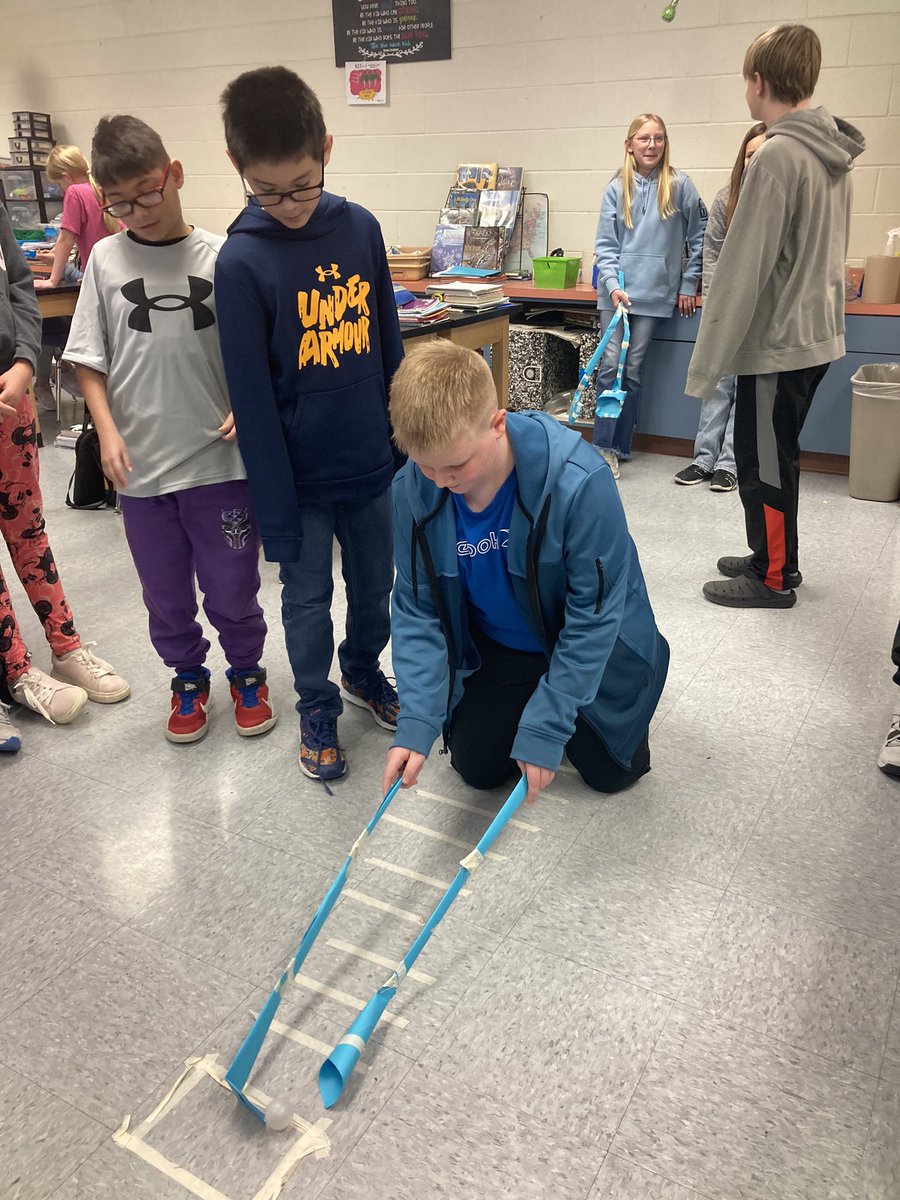 tegesdal's tweet photo. More #PingPongPickupChallenge projects presented today! #Steam #5thgradersrock @ForestCityMS https://t.co/nr0racxk1c