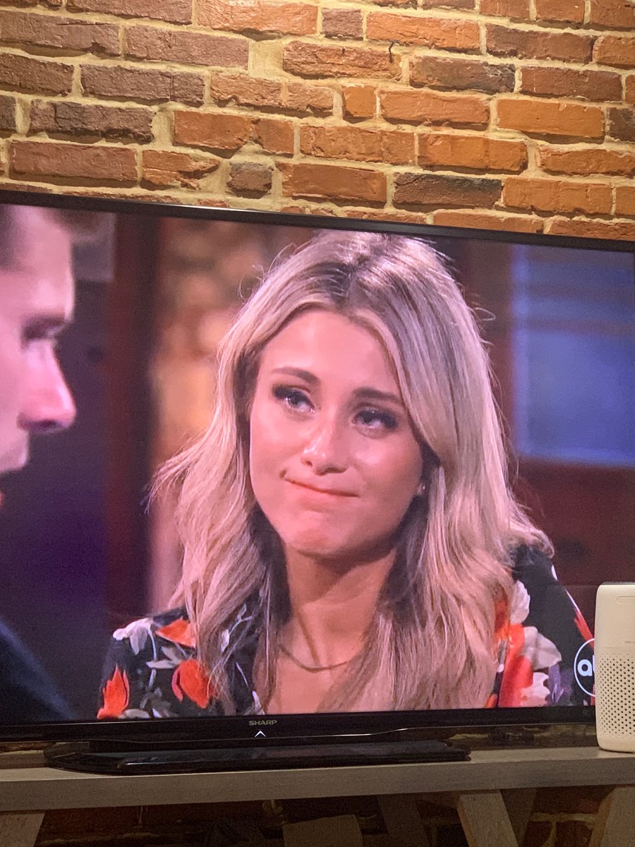 BrosWatching's tweet photo. Why does it feel like Christina having a daughter is “a thing”, but no one made it an issue for this guy

#BachelorNation #bachelor #TheBachelor https://t.co/GrjAEa1xZn