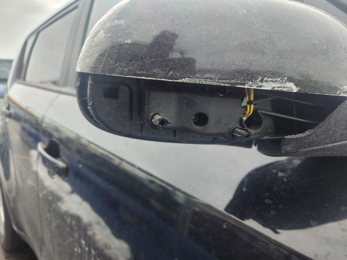 SimpleAtHome's tweet image. @NSGPilkingtonNA one of your driver's damaged my sister's car on the freeway today....