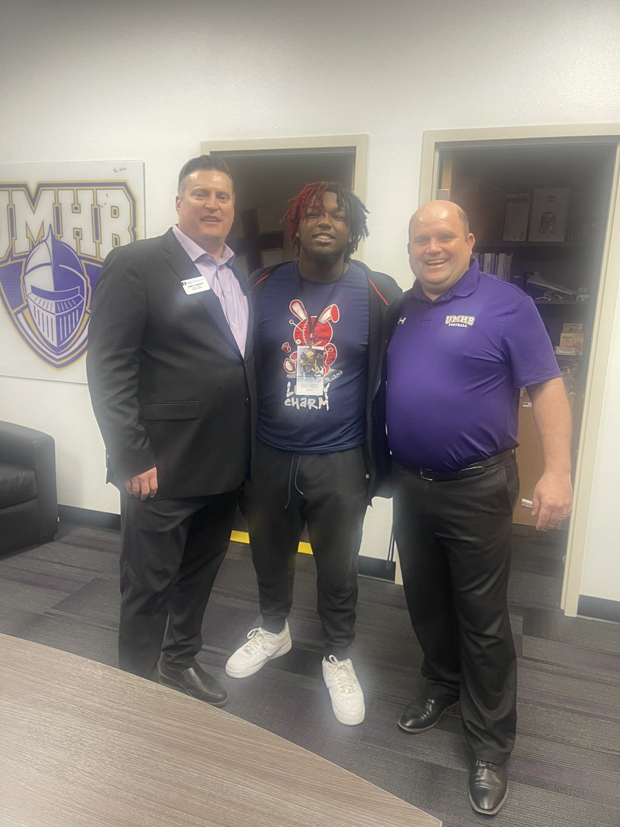 RyanJWhite05's tweet photo. 110% committed @CruFootball !! @Coach_LHarmon @coachmcarey @CoachPadron @CoachHuschka @FootballDesoto @twftraining #gocru #crusaders #umhb https://t.co/QZ0lkETWPN