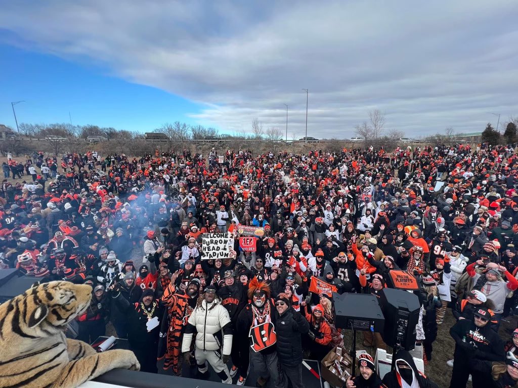 ADAm Pacman Jones tweet media