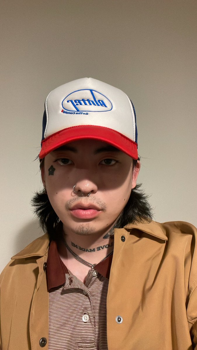I look like I sell adderall to hockey players