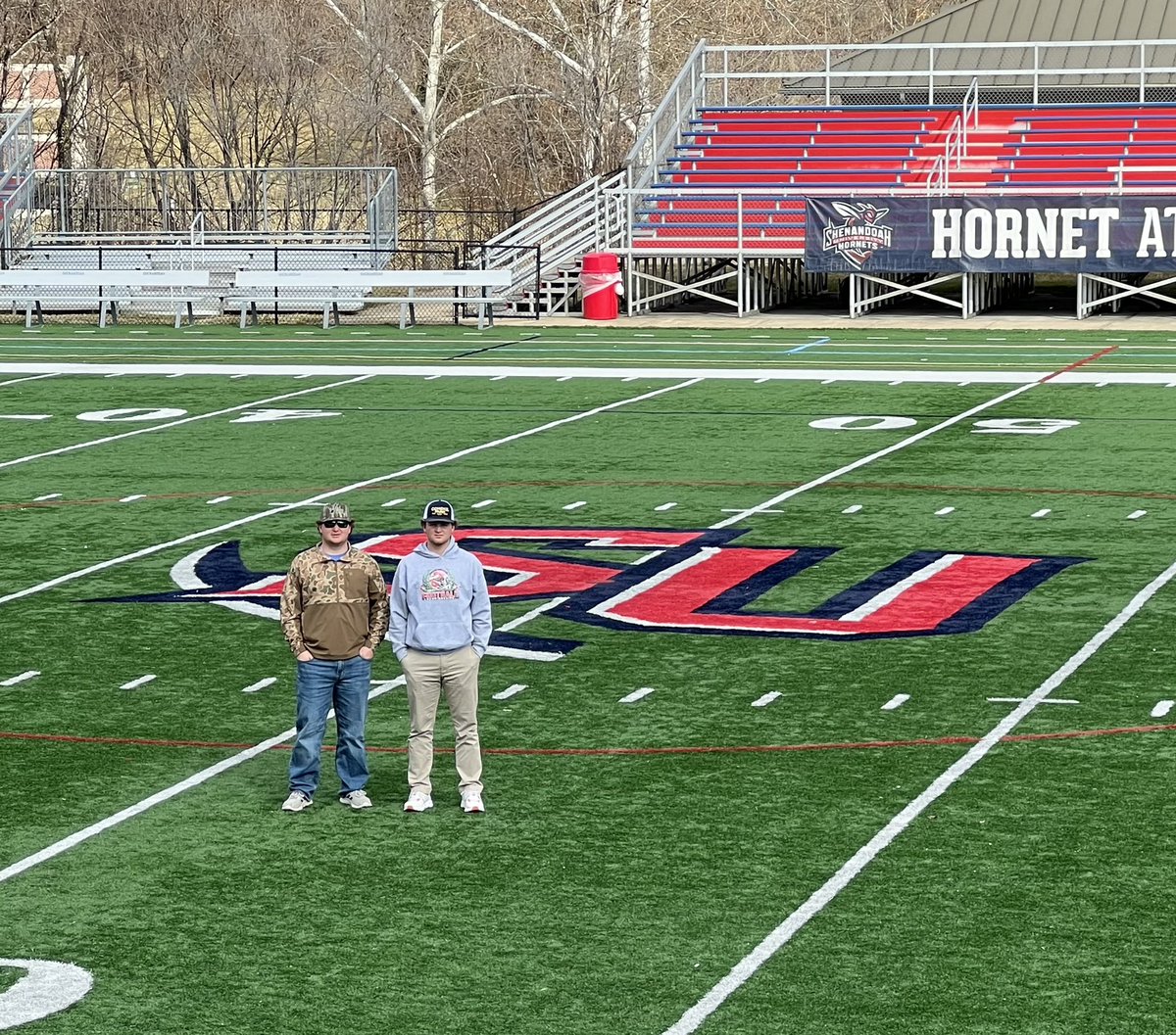 trentonjohnso19's tweet photo. Thank you @S_Hodgin for a great visit today! I was very impressed with the campus and football program. @SUhornetsFB @yoder847 @KWHSFB https://t.co/BtmFZdFZrl