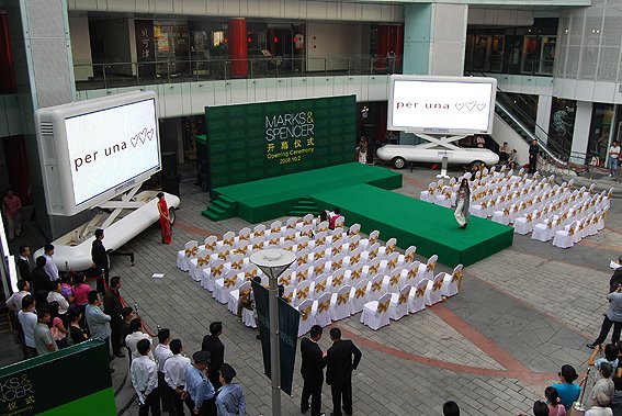 Wendy15409507's tweet image. EK-50II Mobile LED trailer 
LED screen size in 5500*4000mm 
#ledadvertising#mobilebillboards#mobileleddisplay#leddisplay#digital signage and display#outdooradvertising#billboard#outofhomemedia#digitaladvertising#campaign#digitalsignage#branding#billboards#oohmedia#ledtrailer