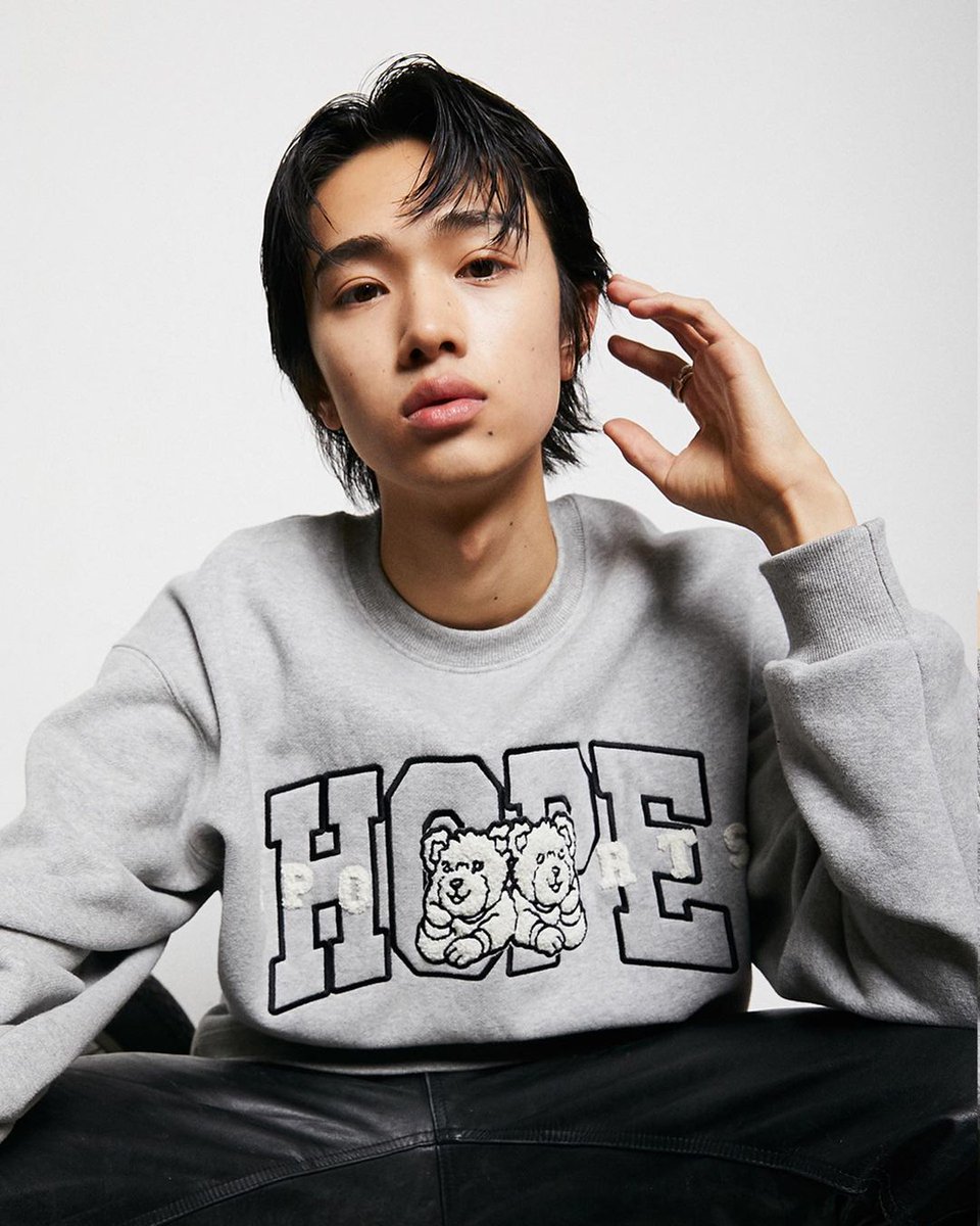 apoc_seoul's tweet photo. APOC 23 Season 2nd delivery products are out!
- 1 Reversible #Varsity jacket that stands out in design as well as small details
- 2 soft, light-wearing soft brushed #sweatshirts
- 2 stitch point #ballcaps that goes with various head shapes
Available now ๐ https://t.co/Uekgt2QVvN https://t.co/mDZpp7ItWj