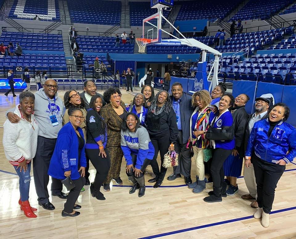 NHAAInc's tweet photo. Deep thx to the #NHAAInc. Board of Dirs &amp; Alumni Council for your commitment to the hard work that’s involved in continually raising up our Home by the Sea! Excited to announce that a nat’l fundraising gala was ratified &amp; the next Biennial will be held in ATL nxt yr.  👏🏾👏🏾👏🏾 https://t.co/ITXAMHNgbw