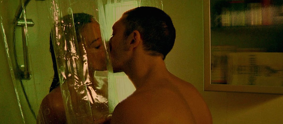 dionysoscinema's tweet photo. Irreversible (2002) https://t.co/1cTC8klLft