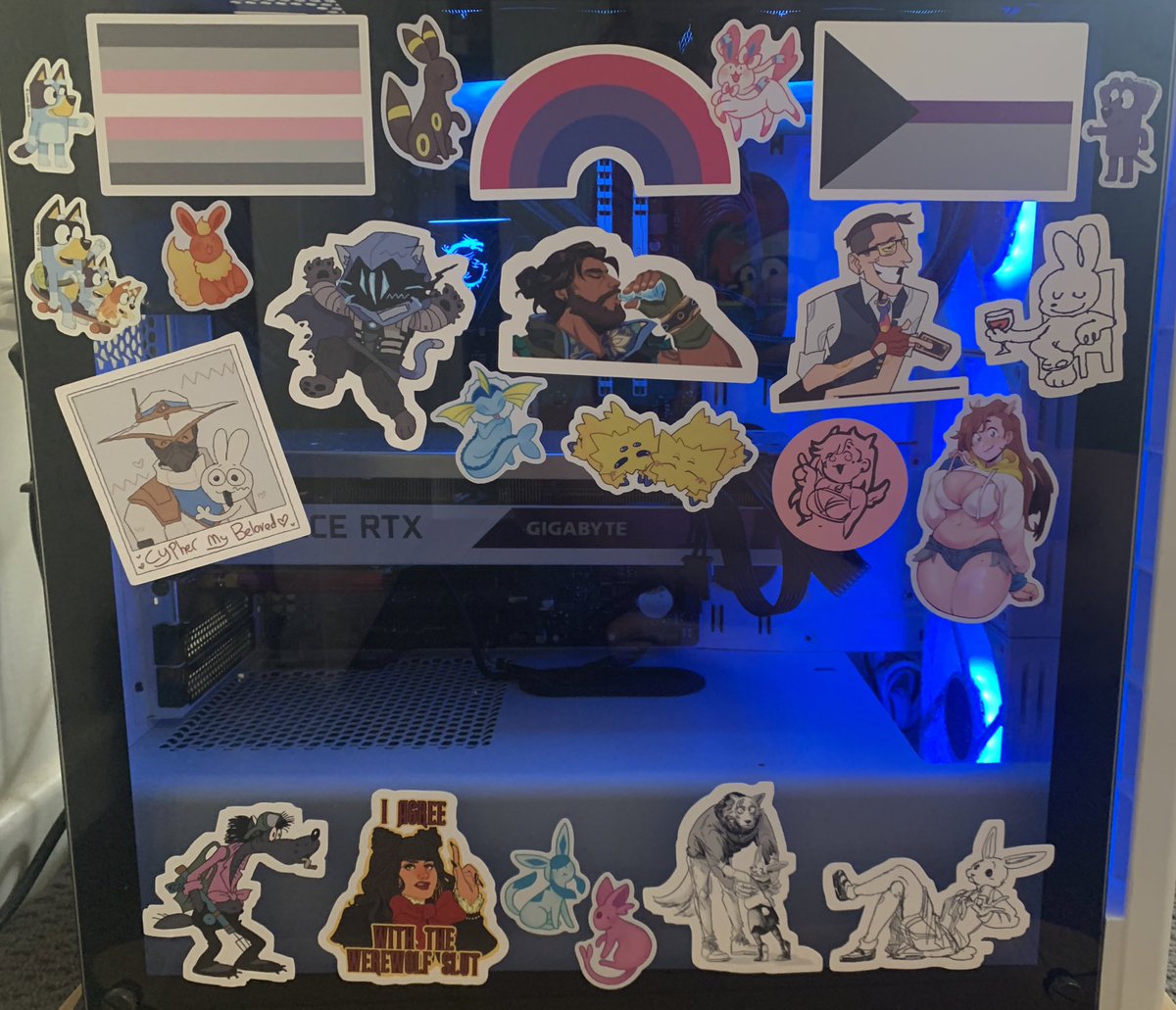 It's time for a random: look at my stickers!!
Moment..

I love love my computer case, that's why I specifically wanted to make sure the new desk I get will fit this on it…
So I can look at it more often

Few are my art,
A few are from my friends!!
I love stickers… 