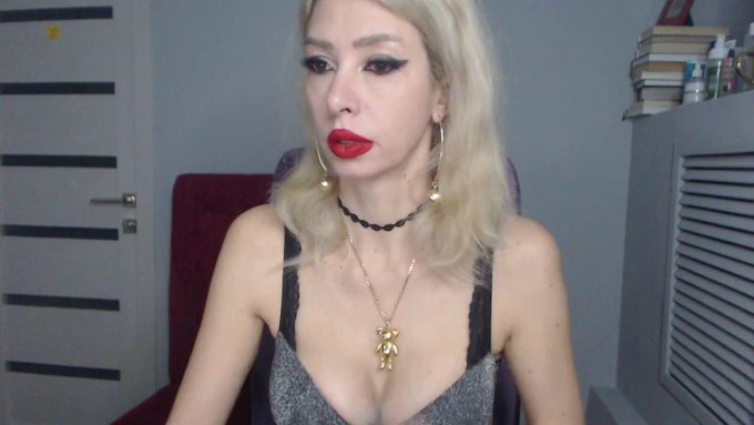 I'm online @MyFreeCams! #onmfc https://t.co/PlGLdxpm31 💚 https://t.co/cW4xfEy30r<a class="tags" href="/tag/myfreecams">@myfreecams</a><a href="/tag/onmfc"class="tags">#onmfc</a>
