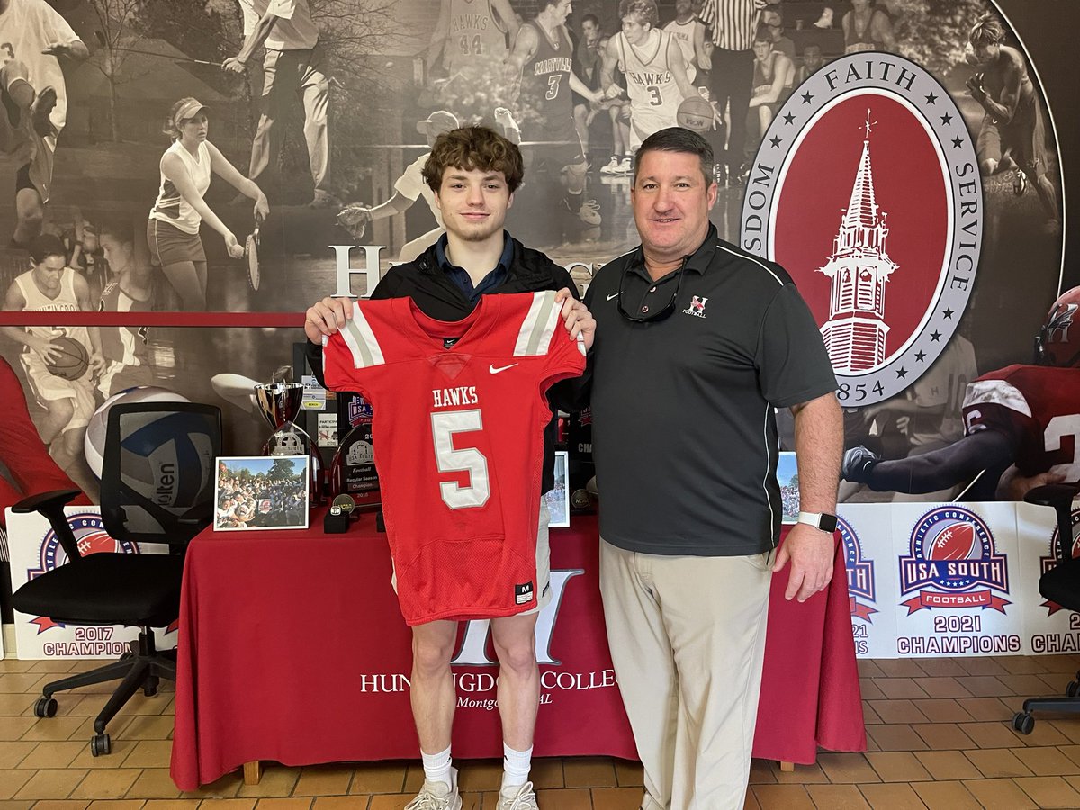 Chasnyhs's tweet photo. Had a great visit at @HawksFootball Huntingdon University! @JeremyO_Johnson @RivalsJohnson @MohrRecruiting @coachrtis @CoachBamHardmon @PrepsAlabama00 @PrepRedzoneAL @Bama2A_Football https://t.co/dGWqxtrCOl